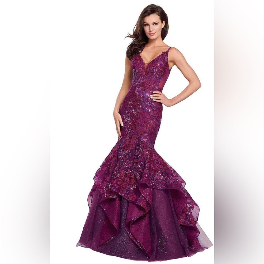 Elegant Purple Lace Evening Gown